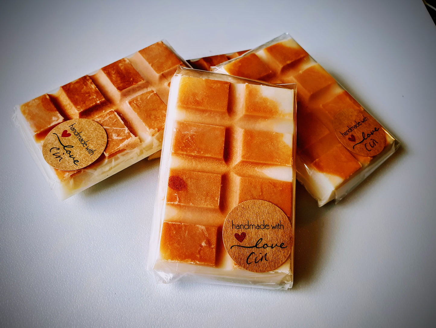 Cinnamon scented snap bar wax melts