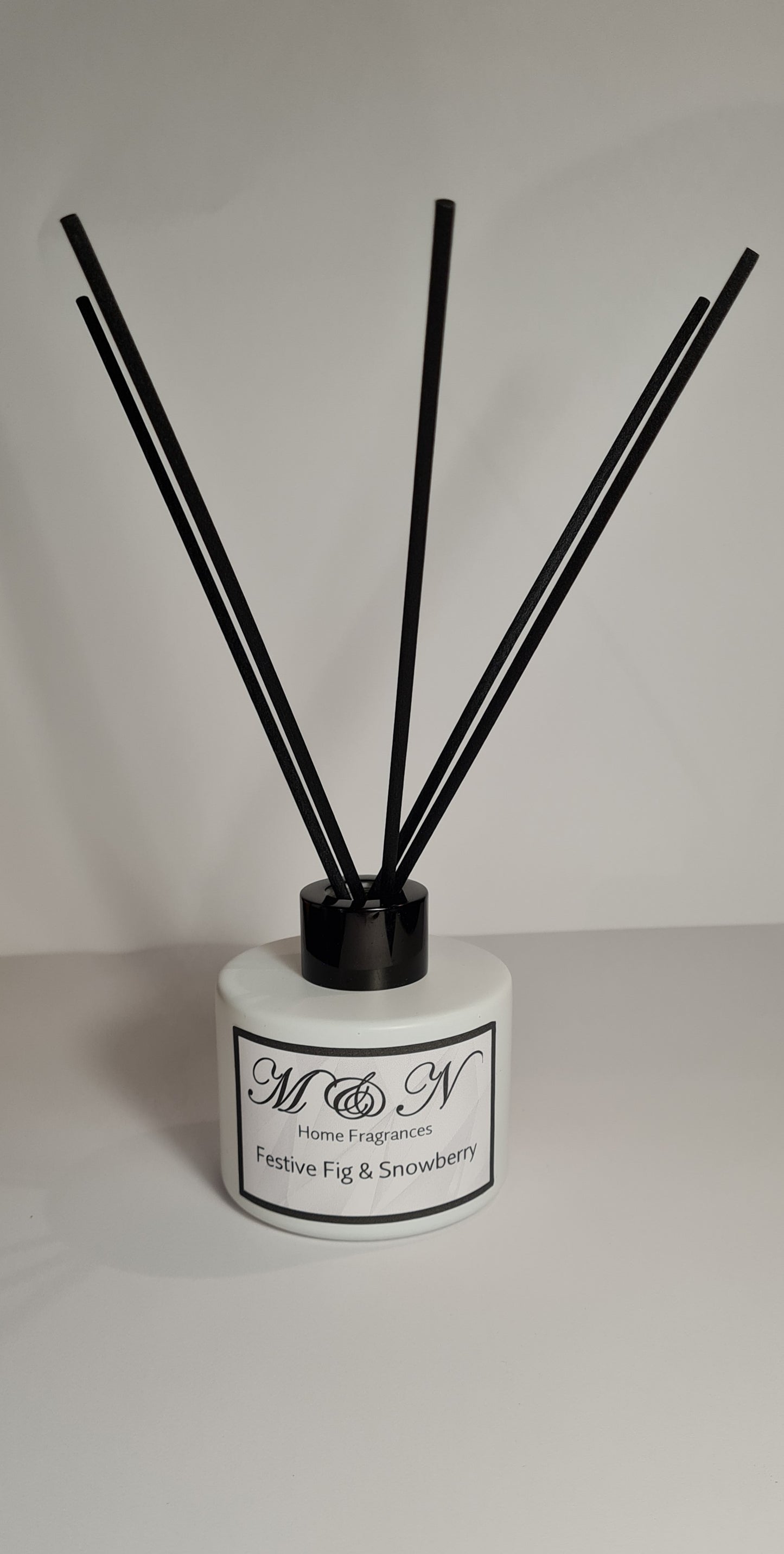 Festive Fig and Snowberry Reed Diffuser 100ml